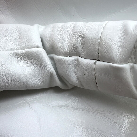 BALENCIAGA White Leather Shoulder Bag - Picture 8 of 10